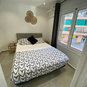 lh-apartamentos-y-suites-con-bano-privado-metro-l5.top-hotels-tarragona.com/